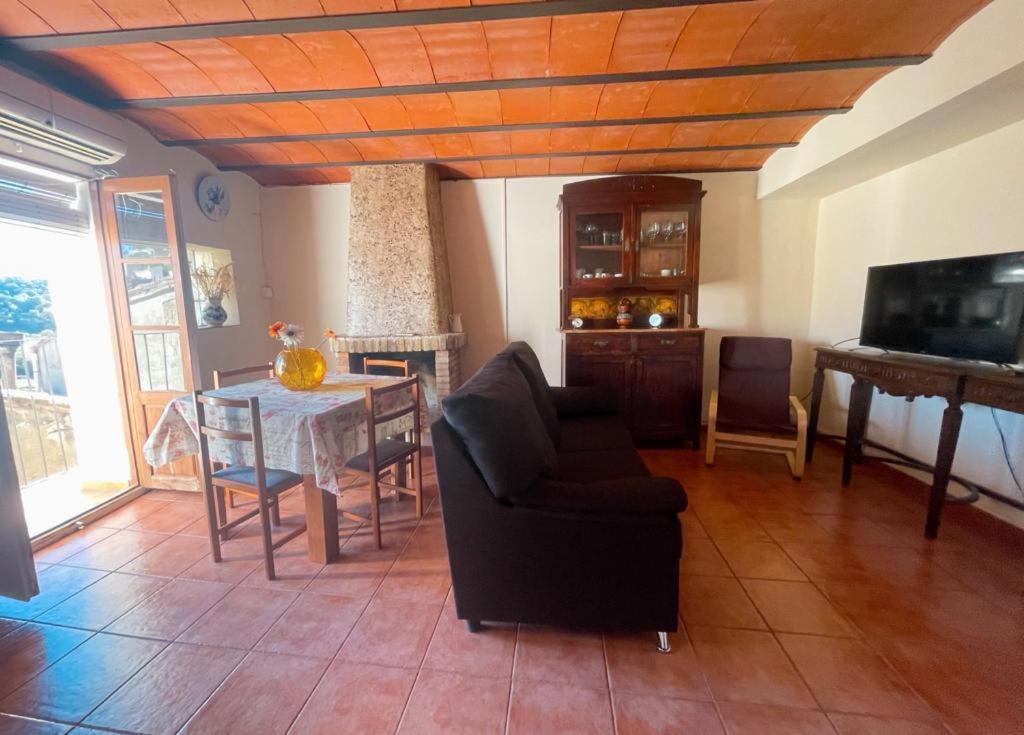 Casa Del Bueno Apartment Peralta de la Sal Ngoại thất bức ảnh